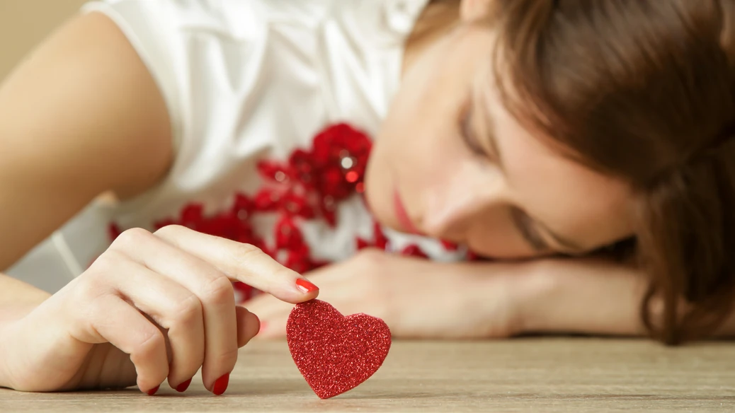 Miłość u kobiet z ADHD. „Nuda w związku była trudna. Potrzebowałam nowych rzeczy”